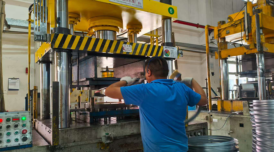 跨境電商新機(jī)遇：金環(huán)電器如何成為美國亞馬遜賣家的首選供應(yīng)商